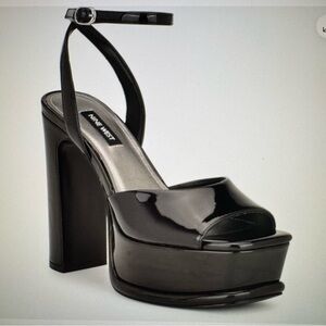 NWT: Nine West : Black Patent High Heeled Platform Sandals: 7.5